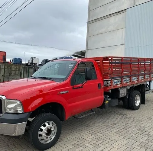 F-4000 Carroceria ano 2018