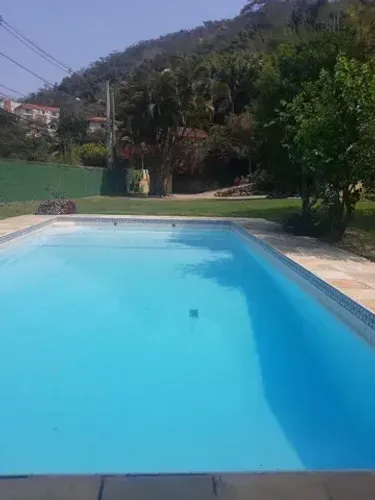 Casa temporada com 250 m2 Salão, Piscina, churrasqueira Corrêas - Petrópolis - RJ