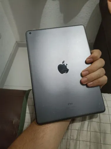 iPad para reparo ou uso das peças