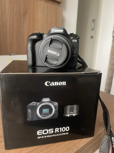 Câmera fotográfica Canon EOS R100