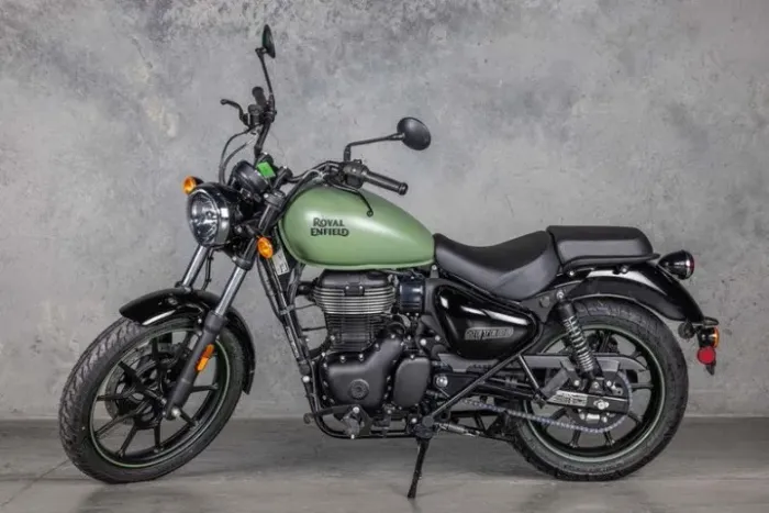 Meteor 350cc Fireball Green - Duvallyer Rodrigues - 21 9 9271 71 82 - Royal Enfield