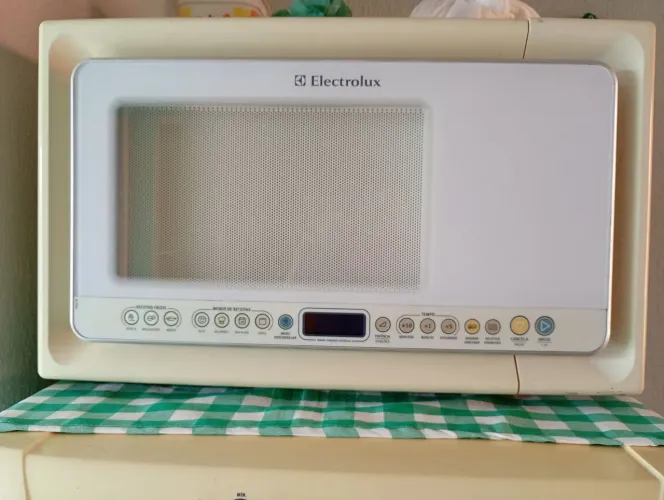 Vendo um micro-ondas