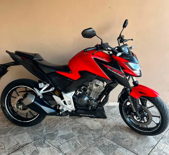 Twister 300f só 6mil km
