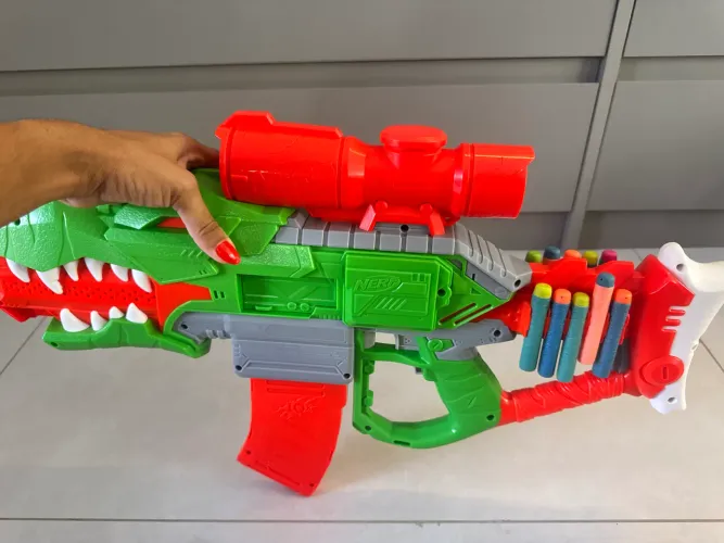 Lançador de dardos Nerf DinoSquad Rex-Rampage 