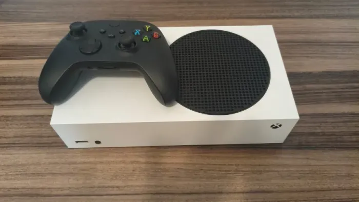 Xbox Series S Seminovo Completo com Caixa Original, Controle e Todos os Cabos