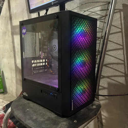 PC GAMER Ryzen 5 3400G + 16GB RAM + SSD 240GB