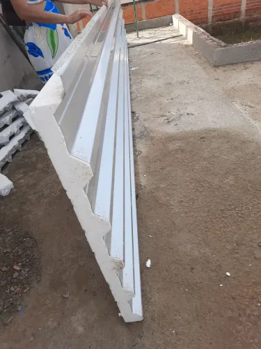 Telha semi-sanduíche 