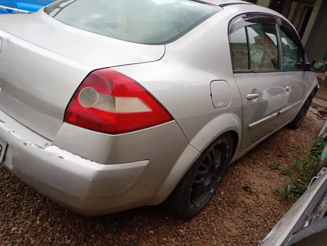 Lanterna traseira Renault megane