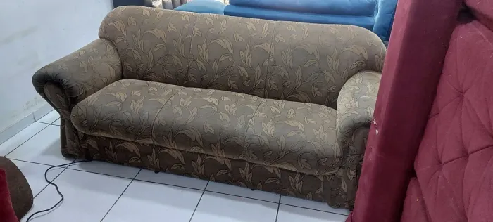 SOFÁ USADO