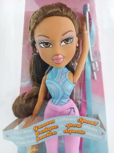 Boneca Bratz Play Sportz - Yasmin