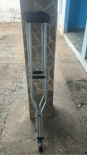 Muletas disponível 