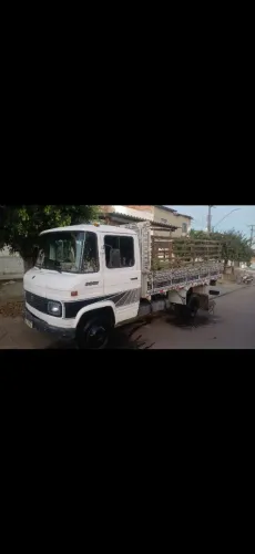 Vendo 608 ano 83 