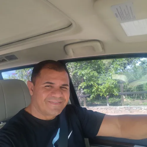 Motorista/ tenho referência!!