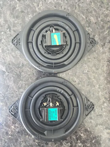 Tweeter Original Toyota Etios 2018