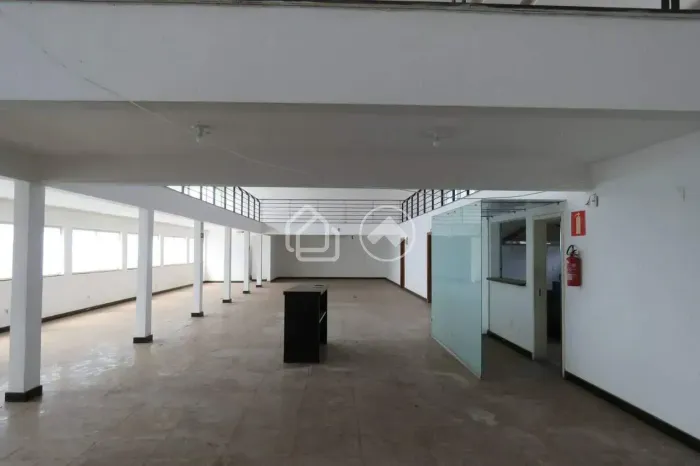 PRÉDIO COMERCIAL PARA LOCAÇÃO DISPONÍVEL PARA LOCAÇÃO