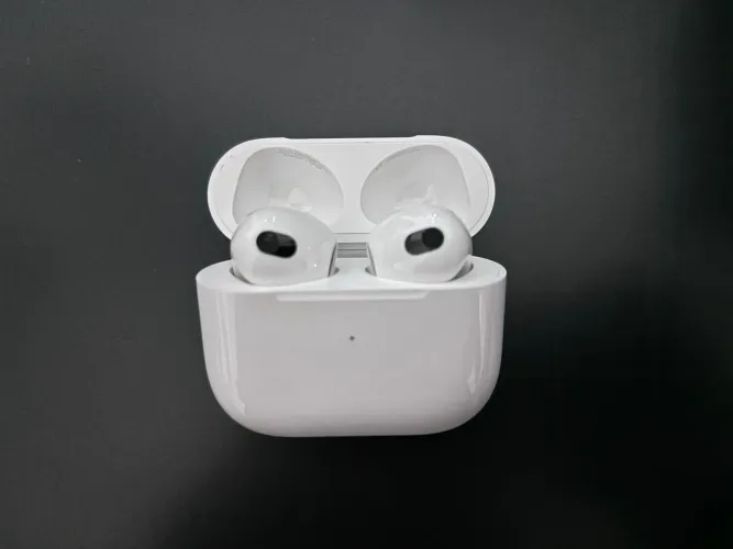AirPods 3ª Geração Original Apple Lightning Pouco Uso Caixa + Cabo