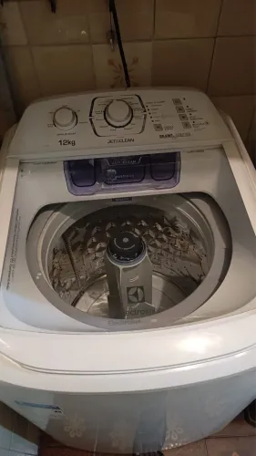 Vende-se Máquina de Lavar