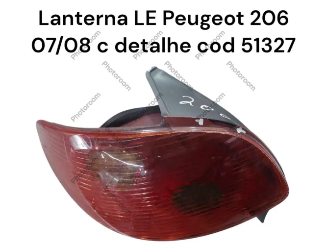 Lanterna esquerda Peugeot 206 c detalhe