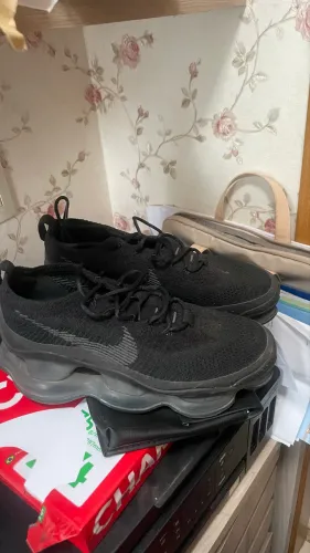 Nike vapormax 42 