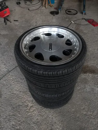 Rodas pingo dágua 17 pneus seminovos