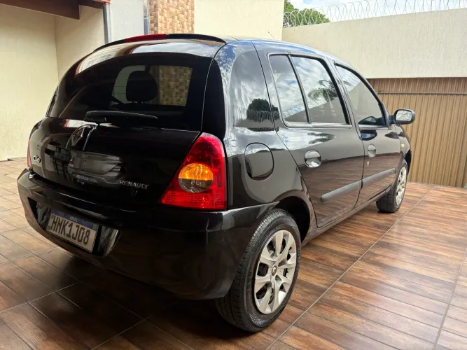 Renault Clio Hi-flex 1.0 16V 5P 2011
