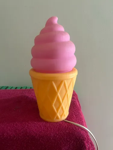 Luminária sorvete rosa 
