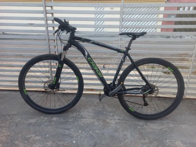 Bicicleta Oggi Hacker Sport Aro 29