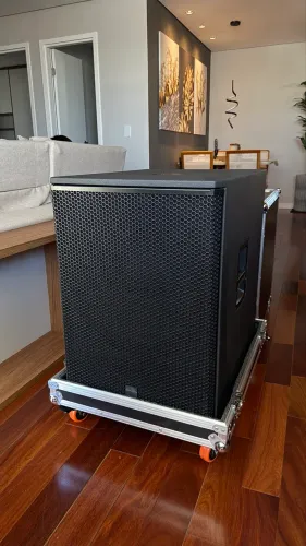 Caixa subgrave RCF 8003 18 pol 2.200 watts