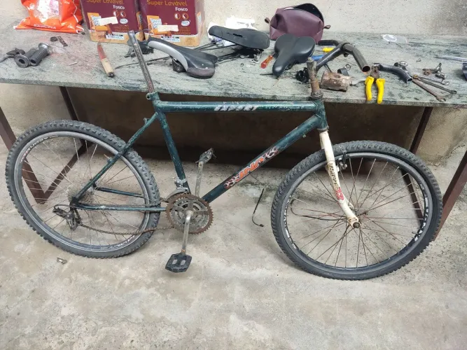 Bike para quem quiser pegar para arrumar ACEITO OFERTAS!