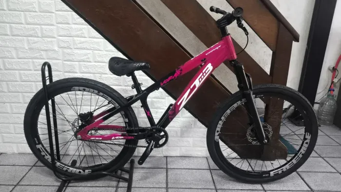 Bicicleta ZT3 Vorax - Cereja 