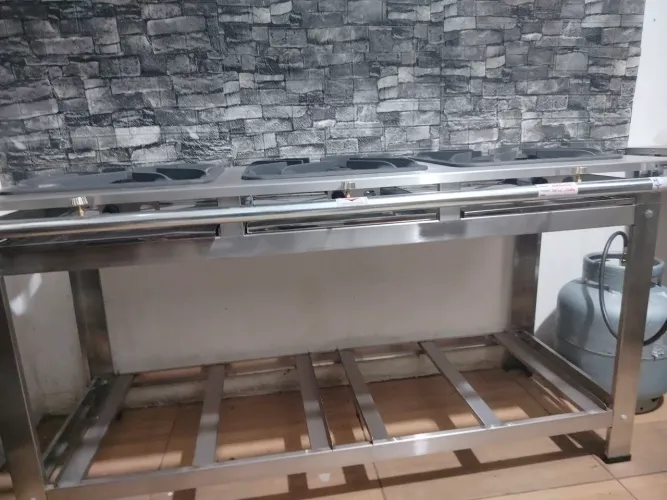 Fogão industrial 40x40 no plástico 