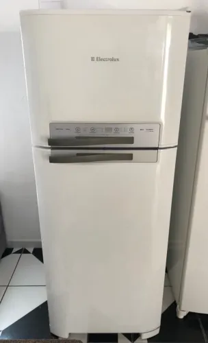 Geladeira Electrolux DFN49 Frost Free