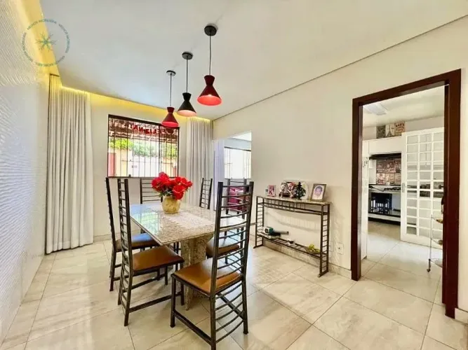 Casa Geminada á venda no bairro Santa Branca, Belo Horizonte - MG.
