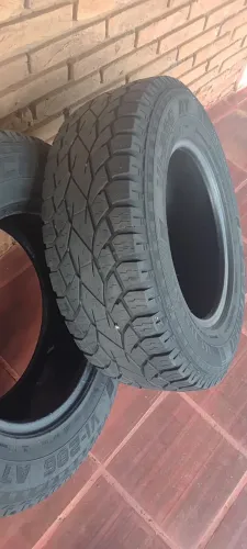 Vendo pneu aro 16 235 70
