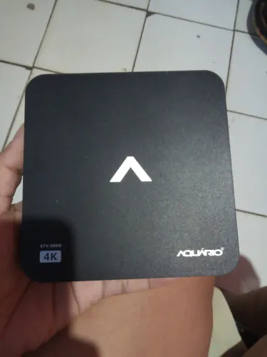Vendo aparelho de tv box aquário sem o controle no precinho ! 