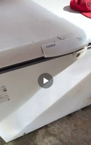 FREEZER horizontal 309L usado mais está bem inteiro e funcionando