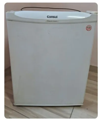 Mini Geladeira 76L - Consul