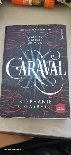 Livro Caraval