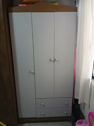 Vendo jogo de quarto de bebê - semi novo.