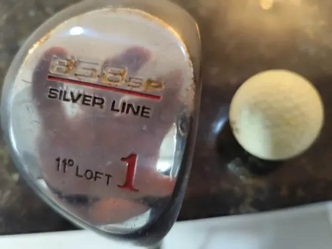 Taco de golfe com Bolinha 