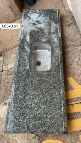 PIA DE GRANITO