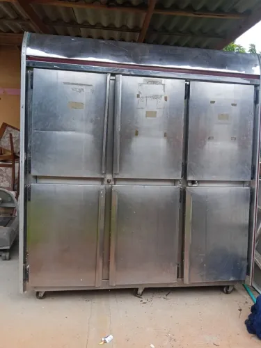 Vendo Câmara fria 6 portas