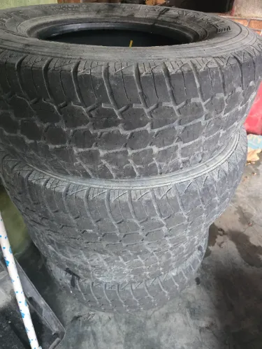 Pneus para pick-up aro 16at