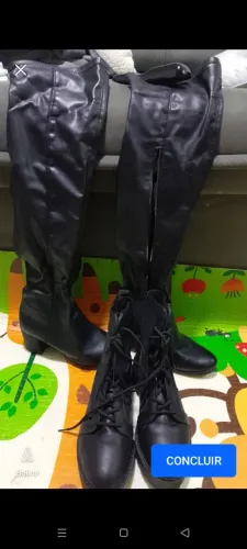 Duas botas lindas número 39