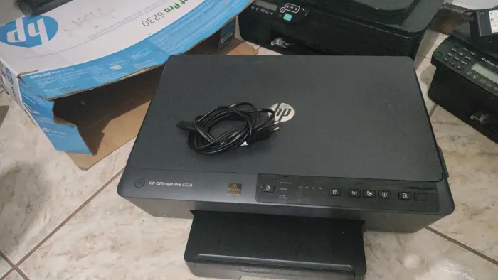 Diversos itens eletrônicos