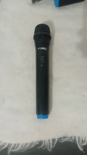 microfone sem fio da marca TRC, para caixas de som da marca TRC
