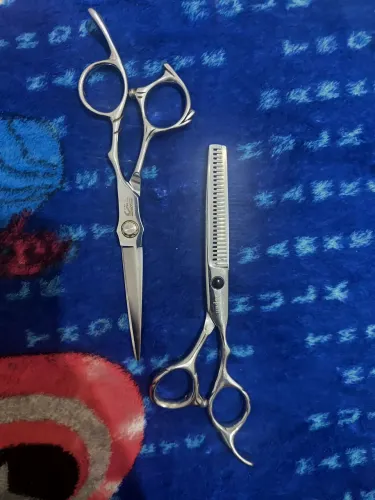 Tesouras profissionais para barbeiro UMI