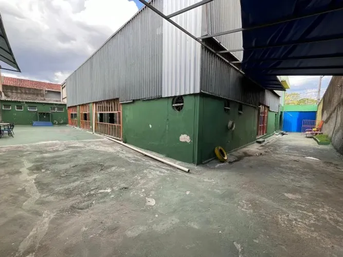 PRÉDIO COMERCIAL NO MELHOR PONTO DO BAIRRO MILIONARIOS