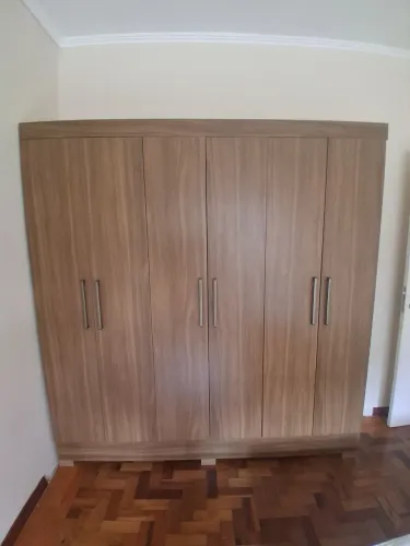 Guarda-Roupa 6 Portas com 3 Gavetas - Excelente Estado