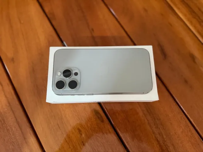 iPhone 15 pro Max impecável com caixa